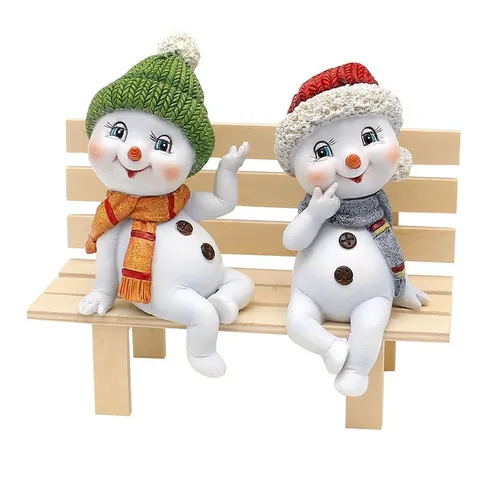 Dekohelden24 Dekofigur Schneekinder im 2er Set - Dekofiguren mit fröhlichem Design, ideal als Kantensitzer für eine festliche Winteratmosphäre, Größe je Figur 6,5 x 6,5 x 12 cm.
