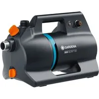 GARDENA Akku-Gartenpumpe 3000 Silent 18V P4A – Flexible Wasserversorgung - Die leistungsstarke GARDENA Akku-Gartenpumpe 3000 l/h bietet flexible Nutzung im Garten. Mit stufenloser Druckeinstellung und Silent-Technologie ist sie leise und effizient für alle Gartenarbeiten.