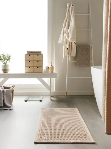 benuta Badematte Jojo, Rechteckig, 100% Baumwolle, Beige, Minimalistisch - Die benuta Badematte Jojo vereint stilvolles Design und hohe Qualität. Hergestellt aus 100% Baumwolle, bietet sie eine angenehme Haptik und ist besonders saugfähig. Ideal für ein harmonisches Badezimmerambiente.