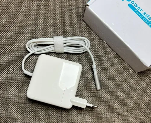 Apple MagSafe 60W Netzteil (MC461Z/A) für MacBook von Apple