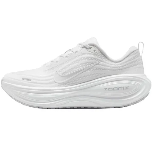 Nike Damen Vomero Plus Weiß 42.5 – Premium Laufschuh - Der Nike Vomero Plus bietet maximalen Komfort und Dämpfung für alle Läufer*innen. Ideal für lange Distanzen, mit atmungsaktivem Obermaterial und stabiler Passform.