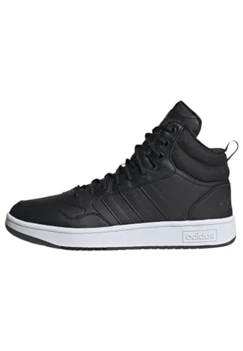 adidas HOOPS 3.0 MID Sneaker - Sneaker für Basketball mit klassischem Design, ideal für Winter dank warmer Fütterung und knöchelhohem Schnitt.