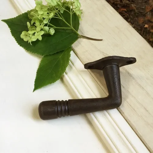 Fenster Antik Griff - Drehgriff Fenster - Fenstersicherungen: Robuster Eisengriff für stilvolle Fenster, ideal für den klassischen Look und zusätzliche Sicherheit.