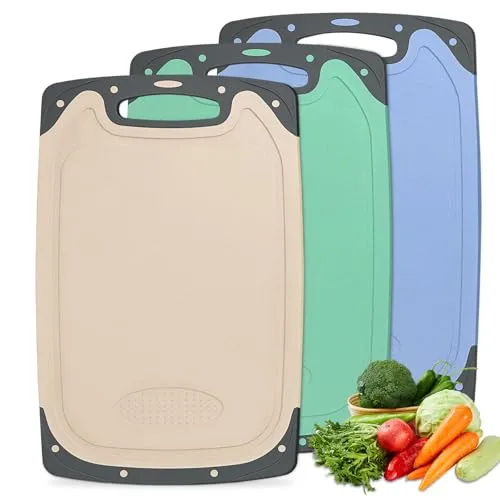 TOPAHGOD Schneidebrett Kunststoff, 3 Stücke Cutting Board mit Saftrillen und Griffe küchenzubehör, Rutschfeste Schneidebrett Set, BPA-Free Küchen Zubehör Küchen Gadgets Küchenhelfer(Beige + Grün+Blau)