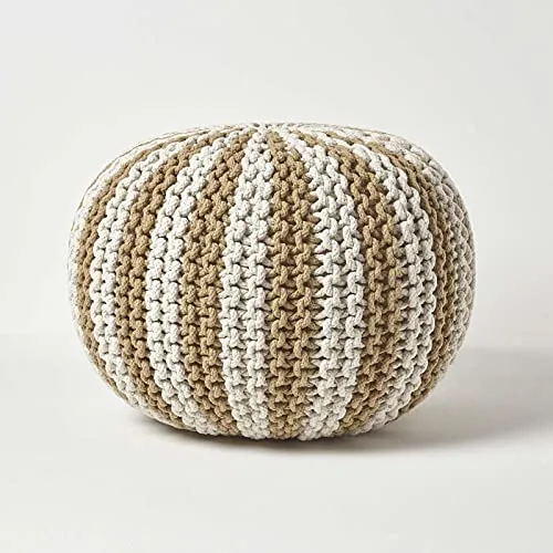 Homescapes Pouf, leinen-weiß gestreifter Strickpouf, großes Bodenkissen 40 x 50 cm, dekorativer Fußhocker mit grob gestricktem Bezug aus 100% Baumwolle, Strickpuff/Strickhocker