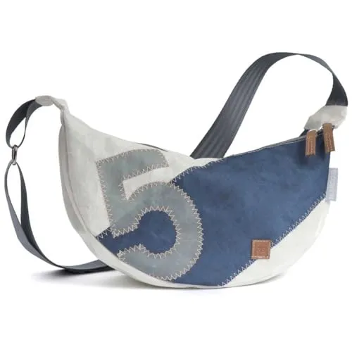 360° Grad Roop Moonbag Crossover Tasche - Weiß-Blau - Umhängetaschen aus recyceltem Segeltuch, ein einzigartiges Unikat mit Geschichte und stylischem Upcycling. Leichtgewichtig und ideal für den Alltag!