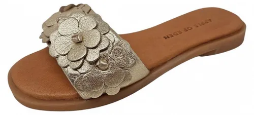 Apple of Eden Klassische Pantoletten Damen 32303433343439 Gold 38 EU - Elegante Pantolette für Damen in stilvollem Gold, aus hochwertigem Leder gefertigt. Ideal für den Sommer, bietet Komfort mit flachem Absatz und offenem Design.