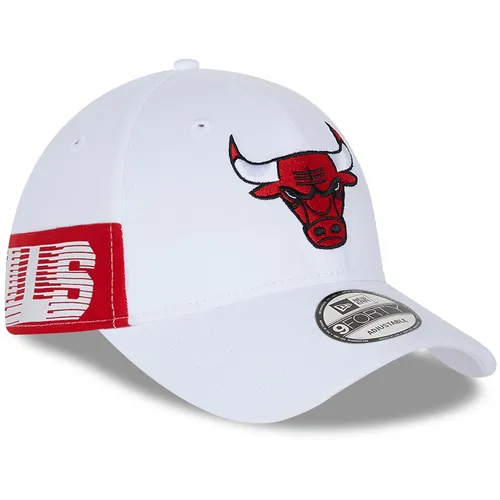 New Era 9Forty Adjustable Cap - SIDE MARK Chicago Bulls - Hüte & Mützen, stylische Trucker Cap für echte Chicago Bulls Fans, aus 100% Baumwolle für optimalen Tragekomfort im Sommer.
