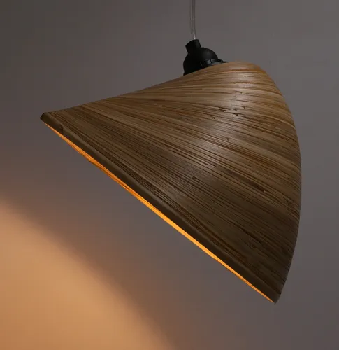 Design Deckenlampe Bali aus handgefertigtem Bambus - Modell Bam - Elegante Deckenleuchte aus nachhaltigem Bambus, ideal für stimmungsvolle Beleuchtung im Wohnzimmer. Handgefertigt und fair gehandelt, bringt sie einen Hauch von Ethno-Charme in Ihr Zuhause.