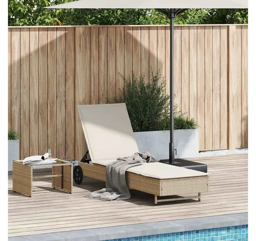 furnicato Gartenliege Sonnenliege mit Rollen 55x200 cm Beige PE-Rattan - Bequeme Gartenliege mit Rollen für entspannte Stunden im Freien. Ideal für Balkon, Garten oder Camping. Die verstellbare Rückenlehne und das dicke Kissen sorgen für hohen Komfort.