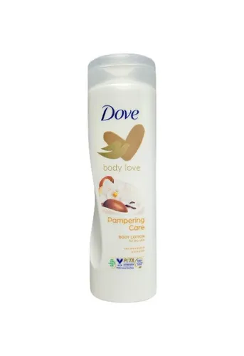 Dove Pflegend Körperpflege Verwöhnen Bodylotion 250 ML - Tagespflege für alle Hauttypen, spendet intensive Feuchtigkeit mit natürlichen Inhaltsstoffen wie Glycerin und Sheabutter, ideal für eine geschmeidige Haut.
