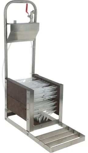 Kerbl Stiefelreiniger mit Wasseranschluss 1/2 Zoll 296900 in silber von Kerbl