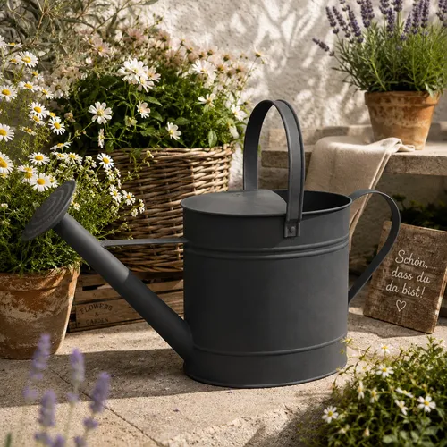 Kanne Gießkanne Blechkanne Metallkanne Anthrazit 7,5 Liter - Dekorative Gießkanne aus Metall in stilvollem Anthrazit, ideal für Garten und Innenräume. Mit einem großzügigen Fassungsvermögen von 7,5 Litern für effizientes Gießen.