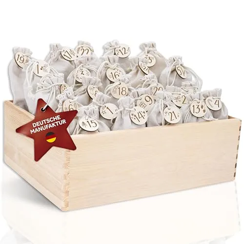 AMARI ® Adventskalender Set zum Befüllen – 24 Jutesäckchen + Holzkiste mit Holzanhängern - Gestalte deinen Adventskalender individuell mit 24 hochwertigen Jutesäckchen und nummerierten Holzanhängern. Ideal zum kreativen Befüllen für die ganze Familie – ein nachhaltiges Highlight für die Vorweihnachtszeit!