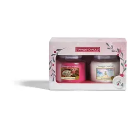 Yankee Candle Geschenkset | 2 mittelgroße Duftkerzen im Glas - Kerzen im Glas: Festliches Geschenkset mit 2 Duftkerzen in Snow Globe Wonderland und Peppermint Pinwheels für eine gemütliche Winteratmosphäre.