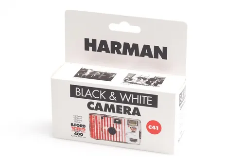 Einwegkamera Ilford XP2  400 ISO B/W Film 27 Aufn. Exp 3/25 von Ilford Photo