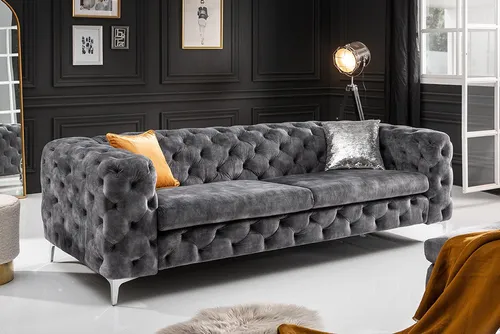 Riess Ambiente Chesterfield 3-Sitzer Sofa - Dunkelgrau Samt mit Federkern - Sofas & Couches - Extravagantes Chesterfield Sofa mit hochwertigem Samtbezug und komfortabler Taschenfederkern-Polsterung für ein stilvolles Ambiente.
