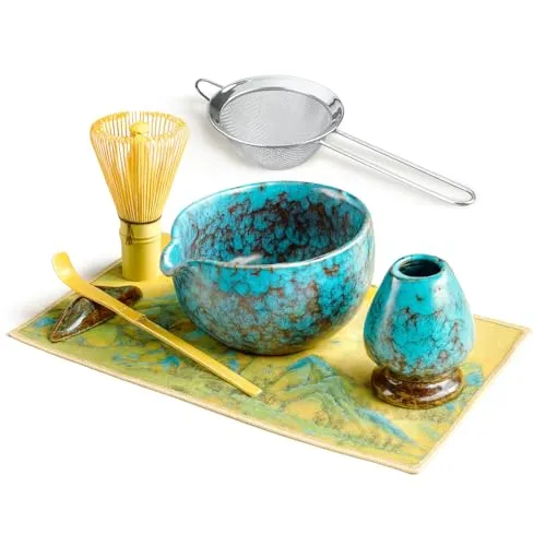 SURFOU Matcha Set 7 Stück, Matcha Schale mit Ausgießer, Bambus-Schneebesen, Schaufel, Besenständer, Filtersieb, Teetuchunterlage, Leicht zu Reinigen, Perfekt Für Einsteiger und Milchkaffee-Fans