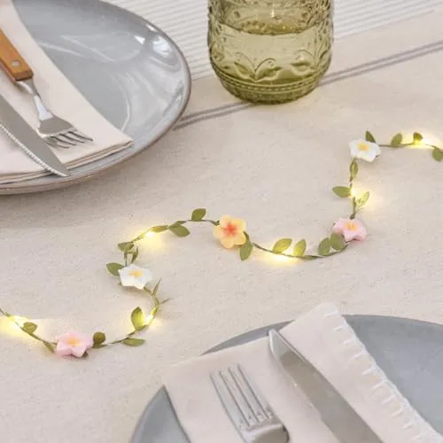 Lights4fun Beleuchtete Blumen-Lichterkette mit pastellfarbenen Blüten | mit Mikro-LEDs | Batteriebetrieben | mit Timer | Dekoration für Innenbereiche für Frühling & Sommer | Bunt | Länge 2 m