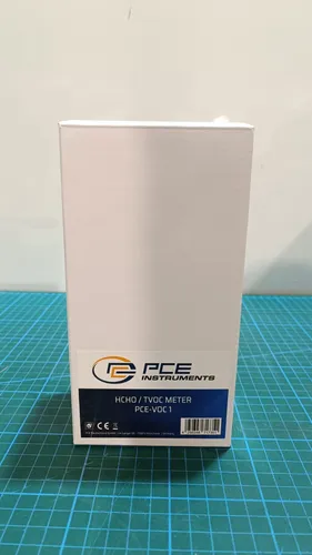 PCE VOC 1 - Gasmessgerät für Formaldehyd und TVOC - Messgeräte zur präzisen Überwachung der Raumluftqualität, großes Display mit Alarmfunktion und integrierter Akku für mobilen Einsatz.