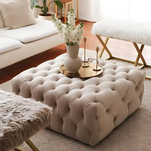 Moderner Sitzhocker Beige – Ottomane für Wohnzimmer und mehr - Bequemer Hocker in Beige, ideal für Wohnzimmer, Flur oder Schlafzimmer. Mit stabiler Holzstruktur und pflegeleichtem Stoff. Maße: 80 x 80 x 40 cm, ohne Montage erforderlich.