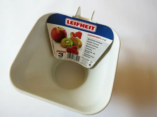 Leifheit Einfülltrichter FRUCHT & FUN 6500-2 - Praktischer Einmachtrichter - Küchenutensilien, ideal für müheloses Einfüllen von Flüssigkeiten und Lebensmitteln, aus hochwertigem Kunststoff für einfache Handhabung.