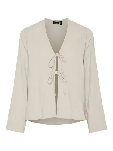 Pieces Langarm-Shirtjacke aus Musselin-Stoff in Grau - Funktionsjacke aus 100% Baumwolle, modischer V-Schnitt und doppelte Bandverschlüsse für einen bequemen, vielseitigen Look.