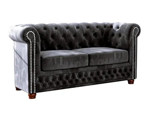 S-Style Chesterfield-Sofa Leeds, 2-Sitzer aus Samt - Chesterfield Sofa mit luxuriösem Samtstoff und eleganten Holzfüßen, ideal für stilvolle Wohnräume. Genießen Sie höchsten Komfort und raffiniertes Design.