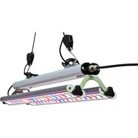 GrowLight Quattro - Parus by Venso LED Pflanzenlampe 60W - Pflanzenzubehör für optimales Wachstum, ideal für Anzucht und Überwinterung mit perfektem Vollspektrumlicht für gesunde Pflanzen.