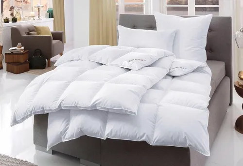 Haeussling Daunenbettdecke + Kopfkissen Swiss Royal, Füllung: 90% Daunen, 10% Federn, Bezug: 100% Baumwolle, Bettdecken-Set mit Kopfkissen, 135x200 oder 155x220 cm, Sommer, Winter