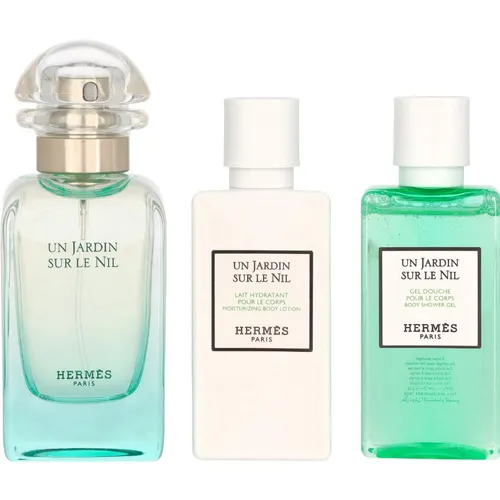 Hermès Un Jardin Sur Le Nil EDT Geschenkset 50 ml - Unisex Duft Geschenkset mit 50 ml EDT, 40 ml Körperlotion und 40 ml Duschgel. Ein provokativer, blumig-fruchtiger Duft für edle Momente.