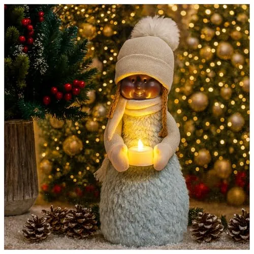 com-four® Weihnachtsdeko Mädchen mit Kerze - Weihnachtsfigur stehend - Dekofigur zu Weihnachten - Standfigur mit flackerndem LED-Licht (Größe 3 - Mädchen blau)