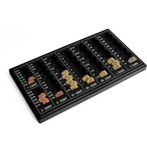 Pavo Zählbrett 8041084 - 14 Zoll Münzzählbrett mit 8 Fächern - Geldzählmaschine für alle Euromünzen, mit versetzter Anordnung für schnellen Überblick und einer Kapazität von 225,70 €.