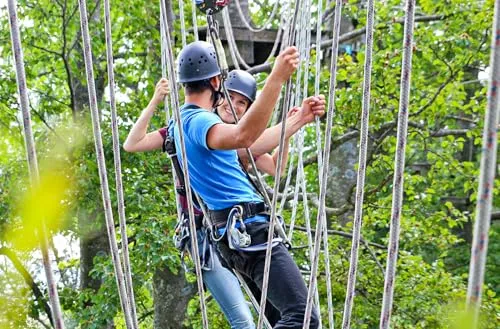 JOCHEN SCHWEIZER Geschenkgutschein: Kletterparcours im Waldseilgarten