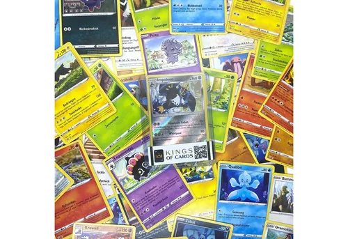 KingsofCards Sammelkarte Pokemon Kartenpaket mit 50 Karten + Holokarte Geschenkset Deutsch