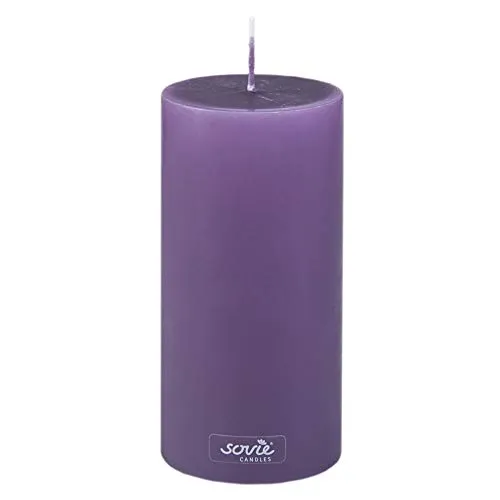 Sovie CANDLES Stumpenkerze AUBERGINE, Ø 70mm x 150mm, ca. 82 Stunden Brenndauer, elegante Blockkerze, Flachkopfkerze und Dekokerze für stilvolle Wohn-, Tisch- und Festdekoration