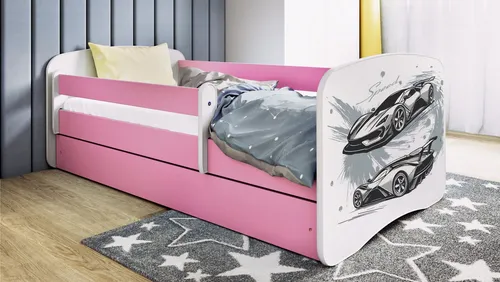 Raumhirsch Kinderbett Sportwagen, Rosa, 90x160 cm - Hochwertiges Kinderbett in Rosa mit abnehmbarer Schutzschiene für maximale Sicherheit. Praktische Schublade für Stauraum im Kinderzimmer. Ideal für ein modernes und gemütliches Ambiente.