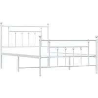 Bettgestell Metall Weiß 100x200 cm - Robustes Bettgestell aus pulverbeschichtetem Stahl mit praktischem Kopf- und Fußteil für extra Stabilität und Rückenunterstützung. Ideal für dein Schlafzimmer, bietet zusätzlichen Stauraum unter dem Bett.