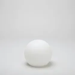 New Garden Solarleuchte Buly - Farbwechselnde Kugelleuchte - Kugelförmige Solarleuchte mit Farbwechsel und Fernbedienung, ideal für stimmungsvolle Außenbeleuchtung und kreative Lichtkonzepte im Innenbereich.