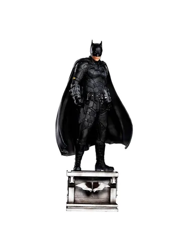 The Batman 2022 Figur - Detailreiche Spielfigur im Maßstab 1/10, perfekt für Sammler und Batman-Fans, mit einzigartiger Darstellung des Dunklen Ritters in seinem ikonischen schwarzen Anzug.