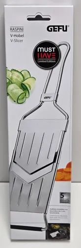 GEFU V-Hobel RASPINI – Stufenlos verstellbarer Gemüsehobel aus Edelstahl - Gemüsehobel mit extrascharfer Edelstahlklinge für präzise Scheiben – ideal für Salate und Gratins. Ergonomischer, rutschfester Griff sorgt für sicheres Schneiden.