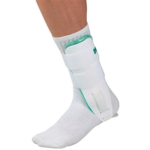 Mueller Gel Brace / Cold Therapy - Orthese für Fuß- & Sprunggelenk mit Heiß/Kalt Therapie, sorgt für effektive Schmerzlinderung und Unterstützung bei Verletzungen.