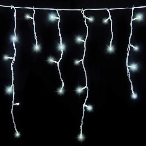 LED-Eisregen-Lichterkette 12 m Kaltweiß - Weihnachtsbeleuchtung mit stimmungsvollem Eisregen-Design, ideal für Innen- und Außenbereich. Spritzwassergeschützt (IP44) und energiesparend, sorgt für eine festliche Atmosphäre.