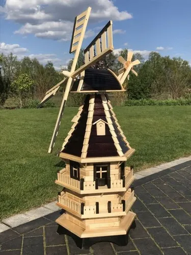 DSH DEKO SHOP HANNUSCH Gartenfigur WM 1,4 - Dreistöckige Windmühle mit Solarbeleuchtung - Hochwertige Garten-Windmühle aus Holz, 1,4 m hoch, mit drehbaren Flügeln und automatischer Solarbeleuchtung für stimmungsvolle Abende. Perfekt für eine dekorative Gartengestaltung.