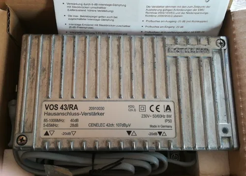 KATHREIN VOS 43/RA Hausanschluss-Verstärker 40 dB - KabelTV Verstärker mit 40 dB Signalverstärkung für optimale Bildqualität, kompakte Maße (184 x 134 x 63 mm) und einfache Installation.