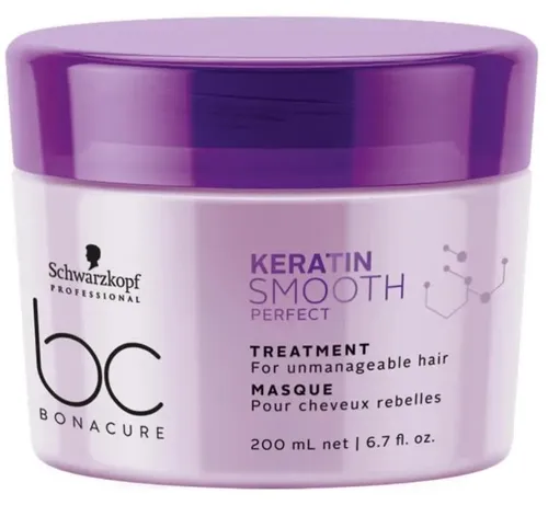 BC KERATIN SMOOTH PERFECT Behandlung 200 ml - Intensive Pflege für geschmeidiges Haar, ideal für den professionellen Einsatz. Die 200 ml Behandlung sorgt für ein glänzendes Finish und verbessert die Kämmbarkeit.