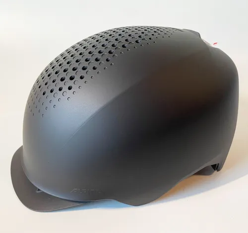 ALPINA URBAN IDOL Fahrradhelm mit LED-Licht und Sonnenschild - Nachhaltiger Fahrradhelm in Schwarz, Größe 55-59 cm, ausgestattet mit LED-Licht für optimale Sichtbarkeit und Sonnenschild für besseren Schutz bei Sonnenlicht.