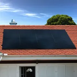 Watt Biberschwanzdach Komplettset Bifazial Premium 1800 - Premium Balkonkraftwerk mit 4 bifazialen Solarmodulen (1800 W), die bis zu 30 % Mehrertrag bieten. Inklusive robustem Hoymiles Wechselrichter mit WLAN und IP67-Schutz für höchste Effizienz und Langlebigkeit.