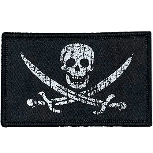 Piraten Patch, Piratenflagge ähnlich der von Piraten der Karibik, um sich in Piratenkleidung oder als CrossFit -Velkro -Rucksackpatches zu haften. Kleine Piratenflagge - Schädelpatch - 80 x50 mm