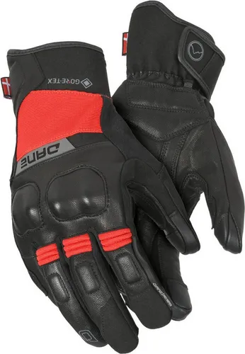 DANE Motorradhandschuhe Finn - Wasserdicht und Sportlich - Die DANE Finn Motorradhandschuhe bieten optimalen Schutz und Komfort für jeden Fahrer. Mit GORE-TEX Technologie für besten Grip und atmungsaktive Eigenschaften sind sie die ideale Wahl für Sommerfahrten.